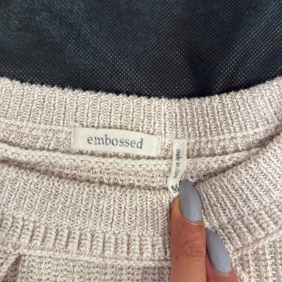 🔥Embossed Elegant Cream Sweater with Cut-Out Design🔥 - Picture 5 of 7